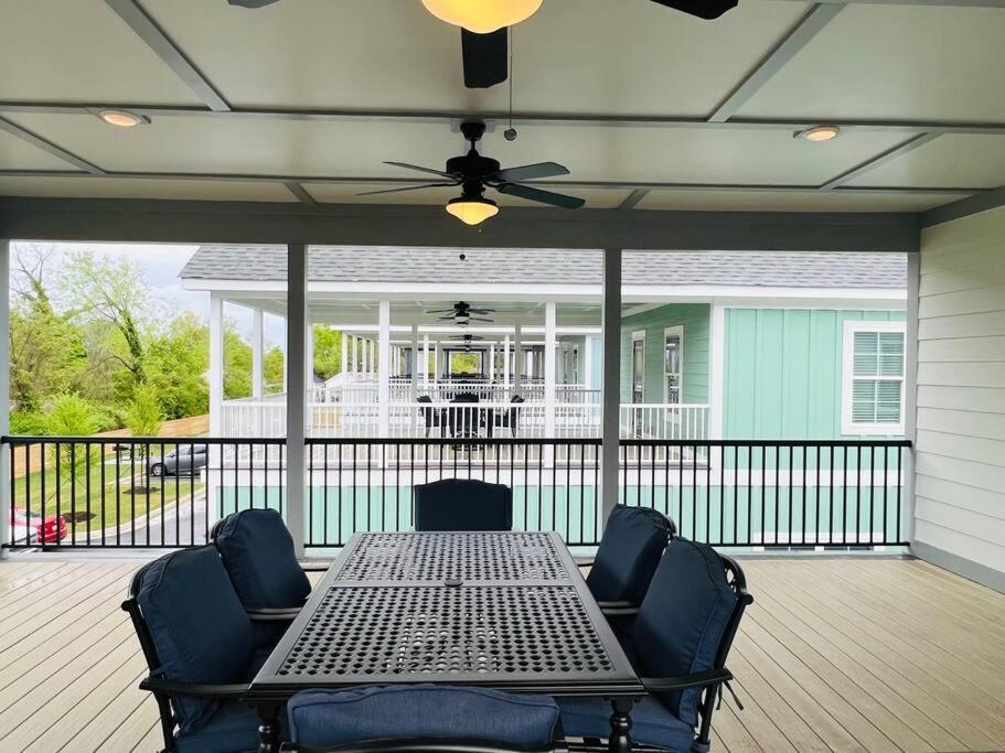 Luxury 4 Bedroom Home And Private Deck By Mcg 6 Augusta Exterior photo
