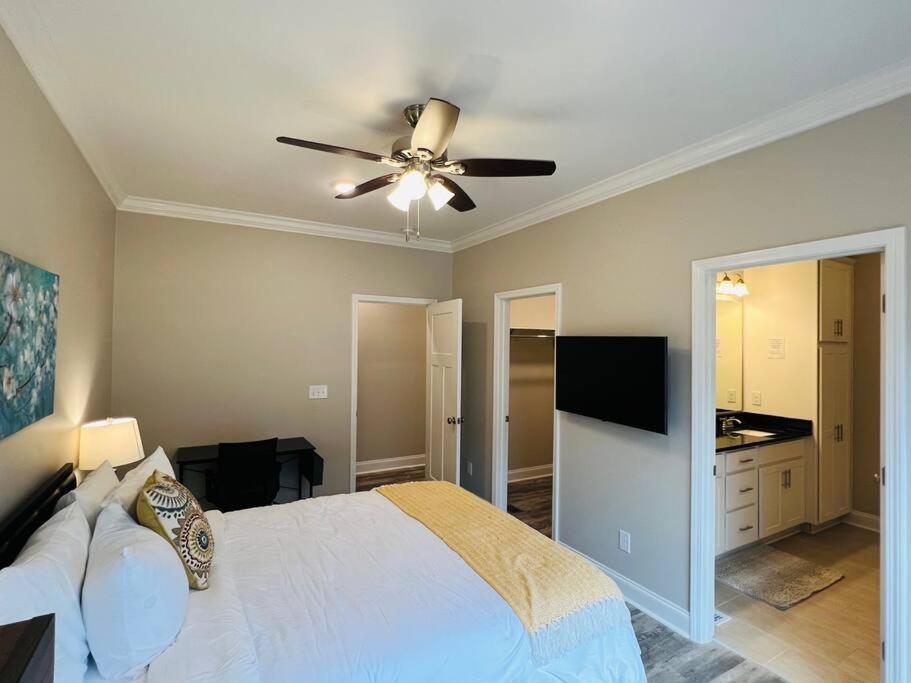 Luxury 4 Bedroom Home And Private Deck By Mcg 6 Augusta Exterior photo