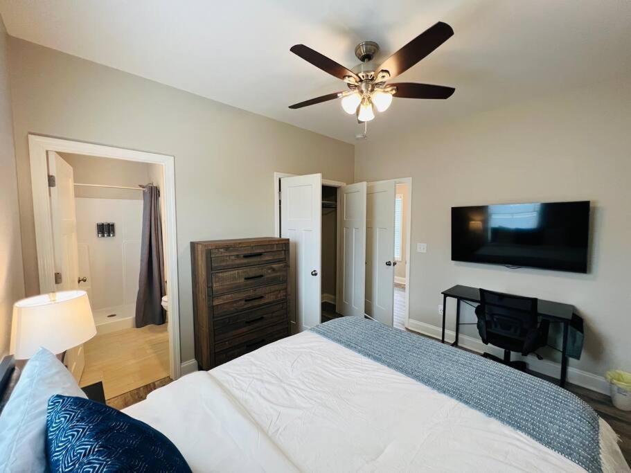Luxury 4 Bedroom Home And Private Deck By Mcg 6 Augusta Exterior photo