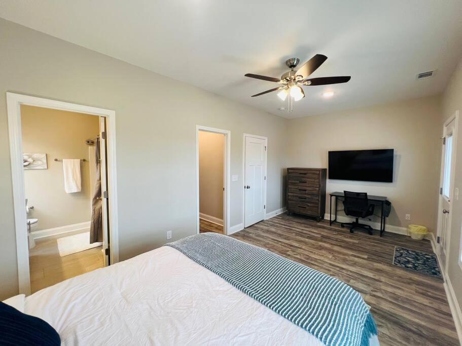 Luxury 4 Bedroom Home And Private Deck By Mcg 6 Augusta Exterior photo