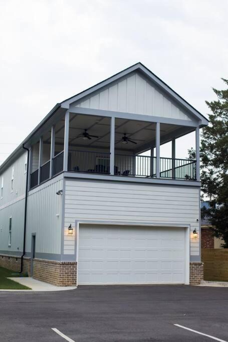 Luxury 4 Bedroom Home And Private Deck By Mcg 6 Augusta Exterior photo